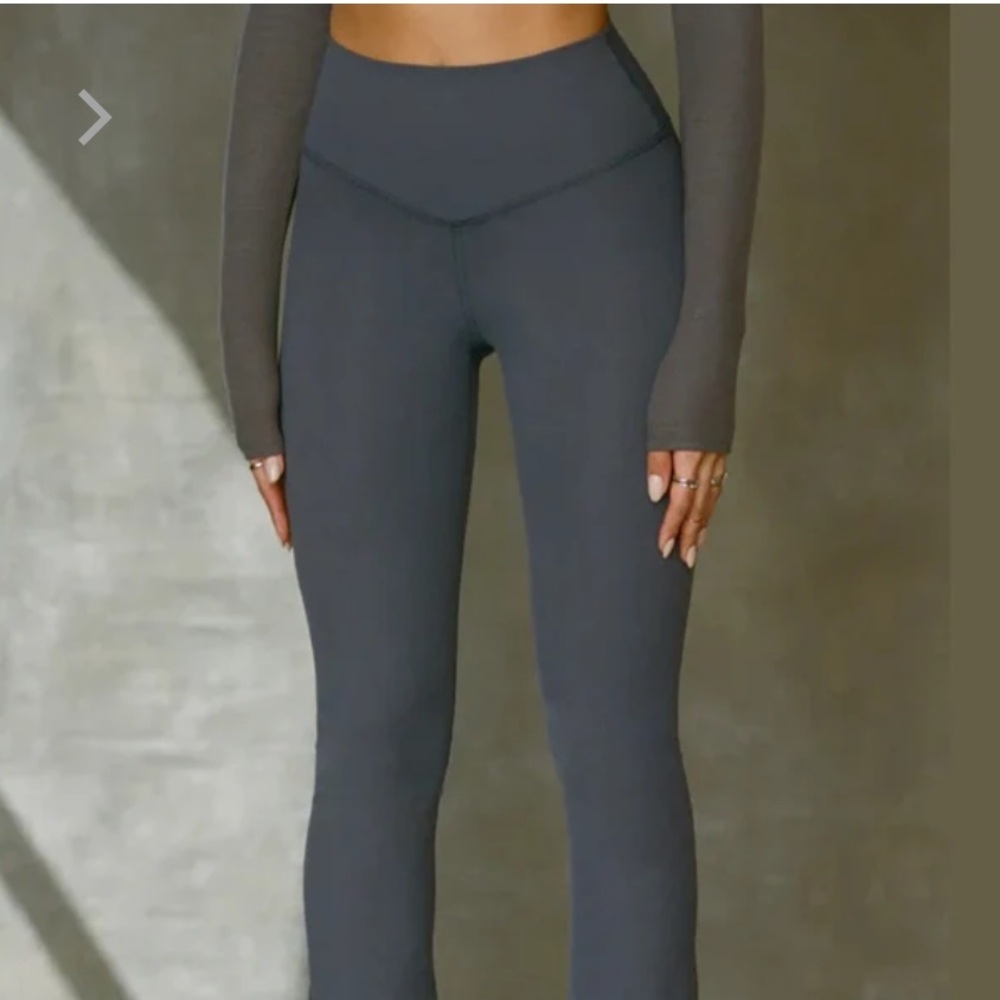 Joah Brown Second Skin Leggings in Sueded Navy. Brand New. Size XS/S